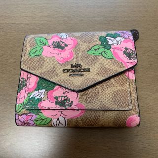 コーチ(COACH)のコーチ　三つ折り財布　花柄(財布)