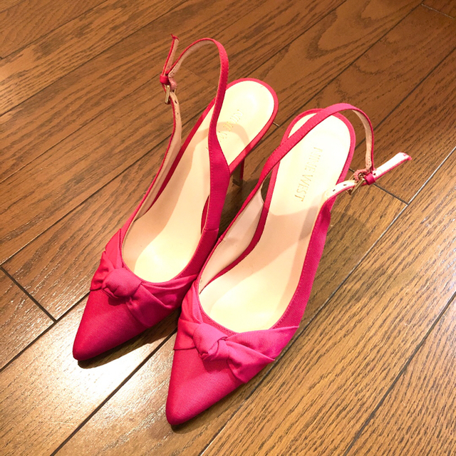 NINE WEST リボン付きショッキングピンクパンプス