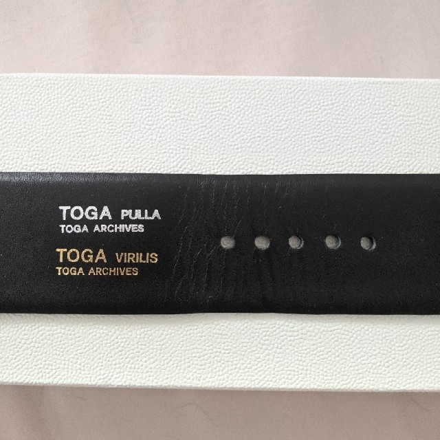 TOGA(トーガ)のTOGA メタルバングル レザー トーガ レディースのアクセサリー(ブレスレット/バングル)の商品写真