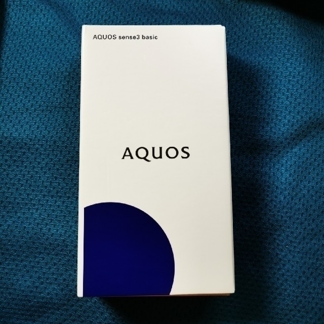 AQUOS(アクオス)の(新品未使用)AQUOS sense 3 basic  スマホ/家電/カメラのスマートフォン/携帯電話(スマートフォン本体)の商品写真