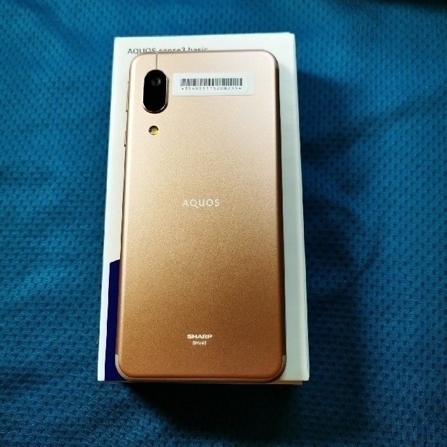 AQUOS(アクオス)の(新品未使用)AQUOS sense 3 basic  スマホ/家電/カメラのスマートフォン/携帯電話(スマートフォン本体)の商品写真