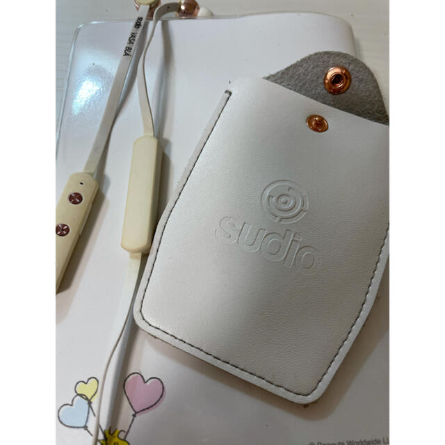 sudio ワイヤレスイヤホン スマホ/家電/カメラのオーディオ機器(ヘッドフォン/イヤフォン)の商品写真