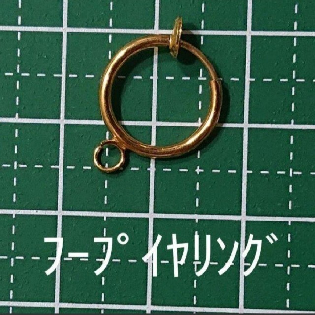 ○ ピーチムーンストーンのピアス ハンドメイドのアクセサリー(ピアス)の商品写真