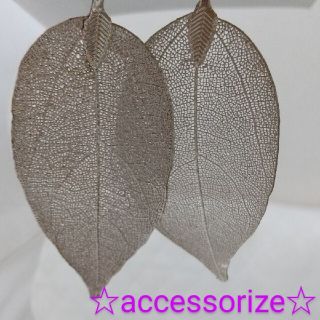 アクセサライズ(Accessorize)の☆Accessorize☆本物リーフピアス(ピアス)