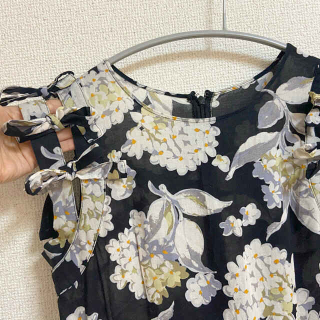 deicy(デイシー)のデイシー　花柄ワンピース レディースのワンピース(ひざ丈ワンピース)の商品写真