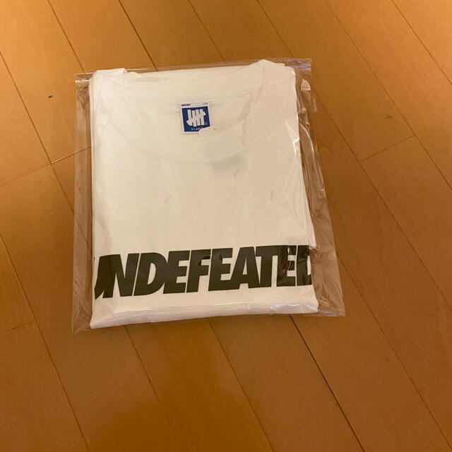 UNDEFEATED(アンディフィーテッド)のアンディフィーテッド tシャツ XL メンズのトップス(Tシャツ/カットソー(半袖/袖なし))の商品写真