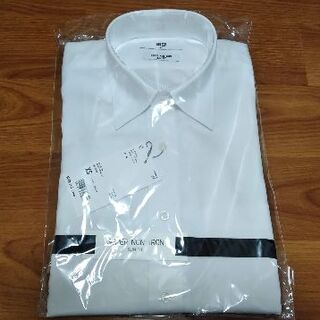 ユニクロ(UNIQLO)の未開封スーパーノンアイロンスリムフィットシャツ（レギュラーカラー・長袖）XS 白(シャツ)
