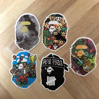 アベイシングエイプ 初期ピンバッジ ステッカーABATHINGAPE  未使用品