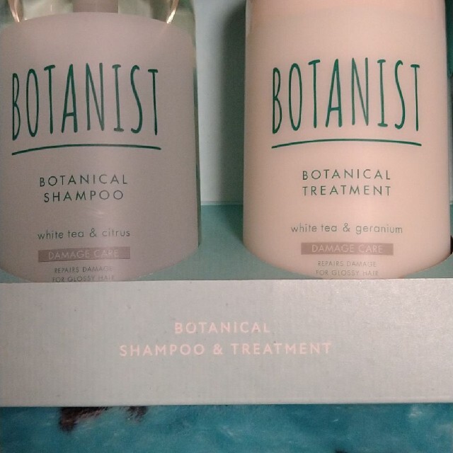 BOTANIST(ボタニスト)のボタニスト　リフレッシュ　ヘアケアセット　ダメージケア　数量限定 コスメ/美容のヘアケア/スタイリング(シャンプー/コンディショナーセット)の商品写真