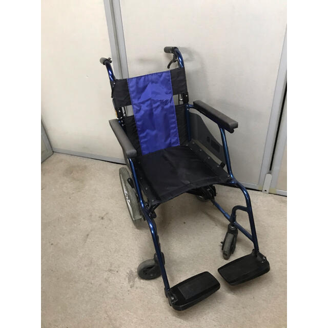 車椅子　介助用車椅子　品