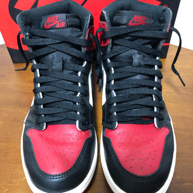 NIKE(ナイキ)の週末値下げjordan1 bred toe 26.5cm us8.5 メンズの靴/シューズ(スニーカー)の商品写真