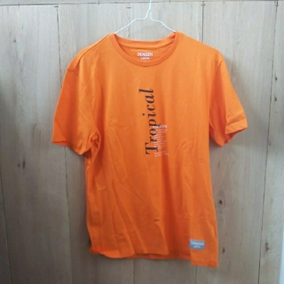 リーバイス(Levi's)の新品 タグ付 Levi's DENIZE  Tシャツ  M オレンジ(Tシャツ/カットソー(半袖/袖なし))