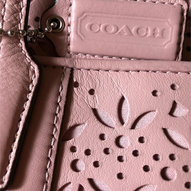 春！お値下げ！正規品 COACH フラワー カットワーク　ハンドバック　ピンク 1