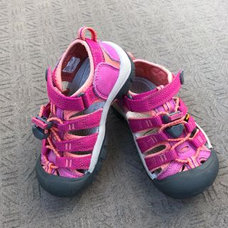 キーン(KEEN)の【17cm】keenサンダルシューズ(アウトドアシューズ)