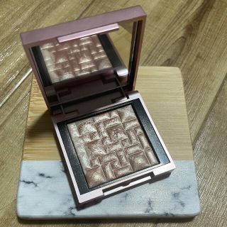 ボビイブラウン(BOBBI BROWN)のボビーブラウン　ミニハイライティングパウダーLO1ピンクグロウ　美品(フェイスパウダー)