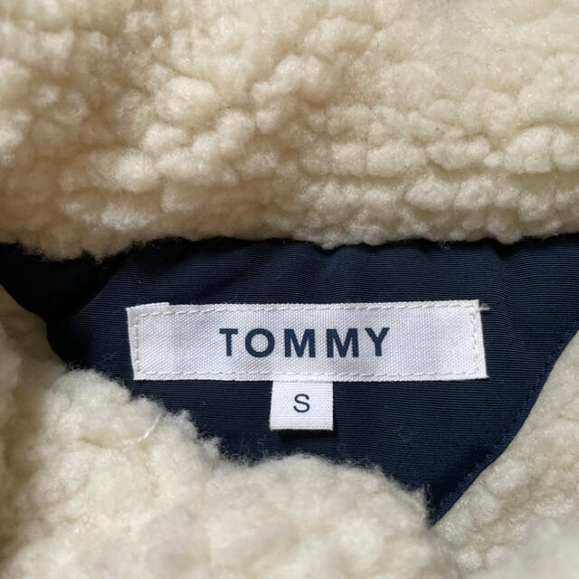 TOMMY(トミー)のTOMMY ボアベスト レディースのジャケット/アウター(ダウンベスト)の商品写真