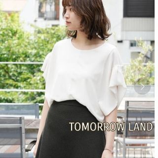 トゥモローランド(TOMORROWLAND)の【2点】トゥモローランド  フリルスリーブ ブラウス  ノーブル パンツ(シャツ/ブラウス(半袖/袖なし))