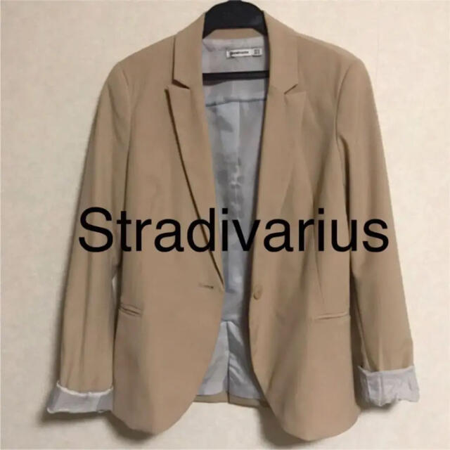 Stradivarius 美品　テーラードジャケット　送料込みです レディースのジャケット/アウター(テーラードジャケット)の商品写真