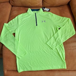 アンダーアーマー(UNDER ARMOUR)の新品タグ付き　UNDER ARMOUR　☆薄長袖　(ウェア)