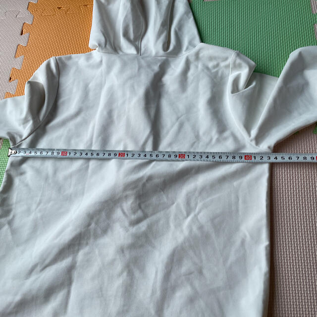 パーカー　ラッシュガード　白　Mサイズ レディースの水着/浴衣(水着)の商品写真