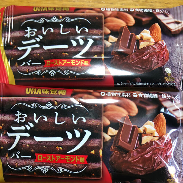 UHA味覚糖(ユーハミカクトウ)のUHA味覚糖　おいしいデーツ　ローストアーモンド味 食品/飲料/酒の健康食品(その他)の商品写真