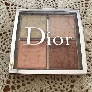 クリスチャンディオール(Christian Dior)のディオールバックステージフェイスグロウパレット　002グリッツ(フェイスカラー)