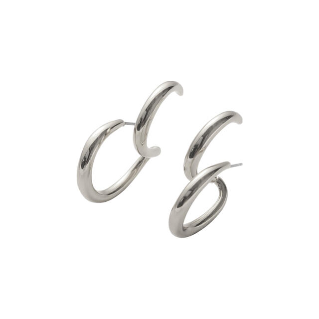 TOGA(トーガ)のdouble circle earring silver レディースのアクセサリー(ピアス)の商品写真