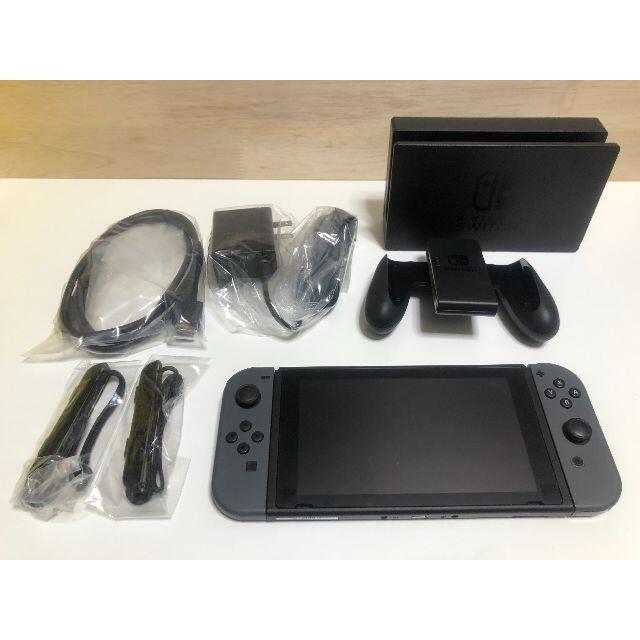 任天堂(ニンテンドウ)のNintendo Switch　Joy-Con (L) / (R) グレー　美品 エンタメ/ホビーのゲームソフト/ゲーム機本体(家庭用ゲーム機本体)の商品写真