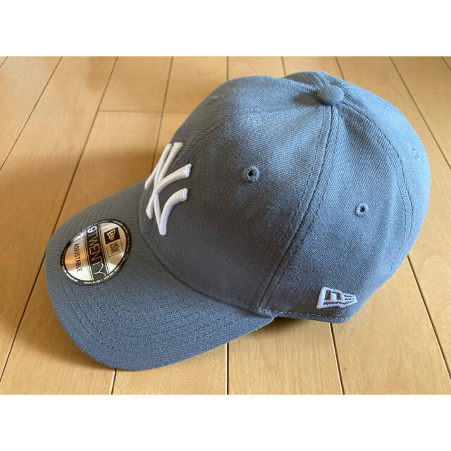 新品 US限定 MOMA x Yankees New Era Cap グレー