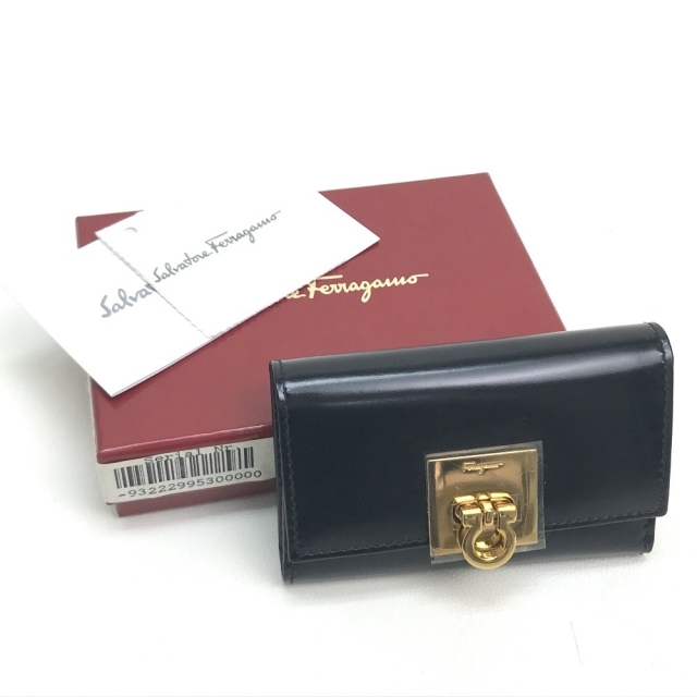 Salvatore Ferragamo - サルヴァトーレフェラガモ Salvatore Ferragamo