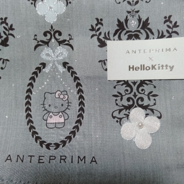 ANTEPRIMA(アンテプリマ)のE31　アンテプリマハンカチ レディースのファッション小物(ハンカチ)の商品写真