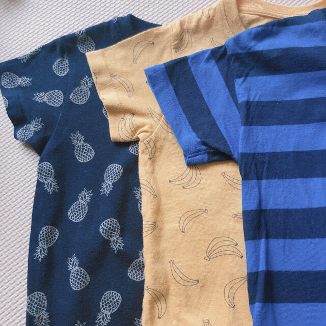 UNIQLO(ユニクロ)の【美品】ユニクロUNIQLO Tシャツ　3枚セット キッズ/ベビー/マタニティのキッズ服男の子用(90cm~)(Tシャツ/カットソー)の商品写真