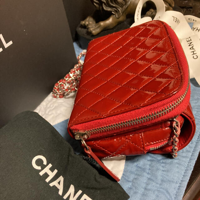 CHANEL(シャネル)の美品☆可愛い☆CHANEL☆マトラッセ☆チェーンショルダー☆チェーンウォレット☆ レディースのバッグ(ショルダーバッグ)の商品写真