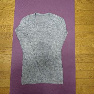 ルルレモン(lululemon)のlululemon　Swiftly Tech Long Sleeve Ｔシャツ(ヨガ)