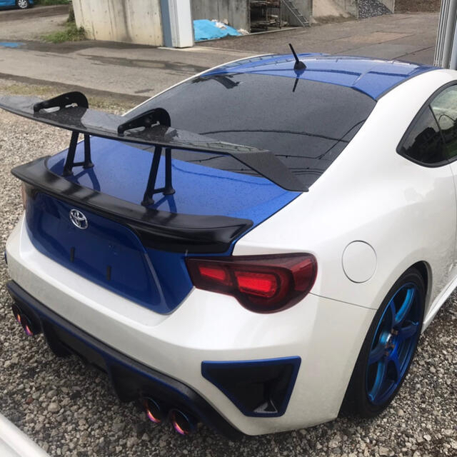 TRDドライカーボンGTウィング - 車種別パーツ TRDドライカーボンGTウィング - 車種別パーツ