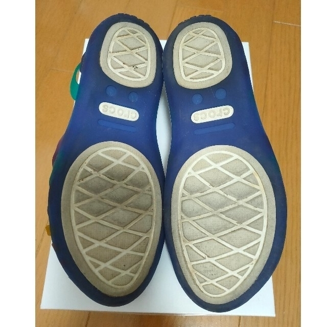 crocs(クロックス)のpinさま　クロックス　ワラチェ　フラット　W4  サンダル レディースの靴/シューズ(サンダル)の商品写真