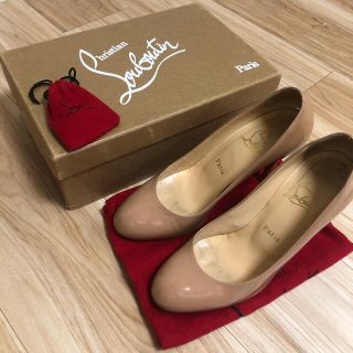 クリスチャンルブタン(Christian Louboutin)のクリスチャンルブタン　パンプス　エナメル　ヌード　ベージュ　箱、袋付き(ハイヒール/パンプス)