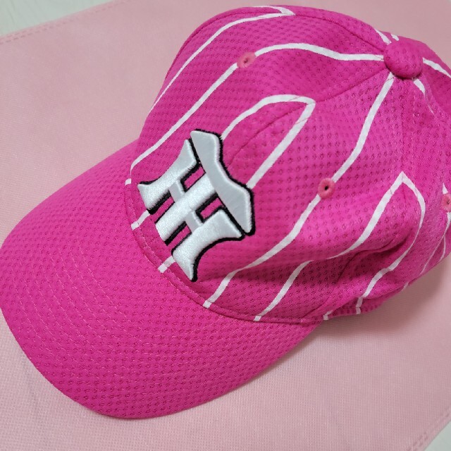 阪神タイガース(ハンシンタイガース)の阪神タイガース キャップ 帽子 ピンク スポーツ/アウトドアの野球(応援グッズ)の商品写真