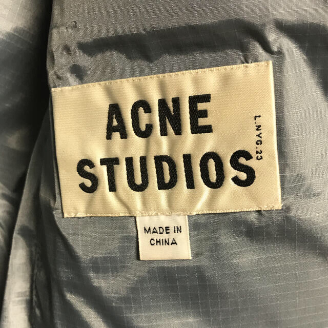 ACNE(アクネ)のAcne Studios Down Jacket アクネストゥディオズ  美品 メンズのジャケット/アウター(ダウンジャケット)の商品写真