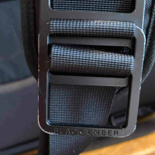 BLACK ENBER ブラックエンバー　メッセンジャーバッグ メンズのバッグ(メッセンジャーバッグ)の商品写真