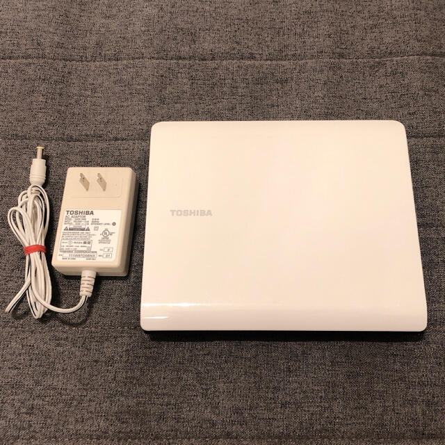 東芝(トウシバ)のTOSHIBA ポータブルDVDプレーヤー スマホ/家電/カメラのオーディオ機器(ポータブルプレーヤー)の商品写真