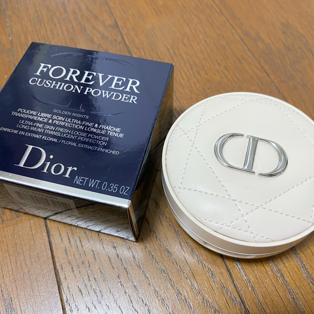 Dior(ディオール)の限定 ディオールクッションフェイスパウダー ゴールデンナイツ コスメ/美容のベースメイク/化粧品(フェイスパウダー)の商品写真