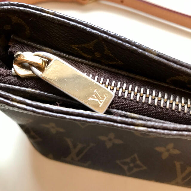 LOUIS VUITTON(ルイヴィトン)のルイ・ヴィトン　正規品　ショルダーバッグ　トロター レディースのバッグ(ショルダーバッグ)の商品写真