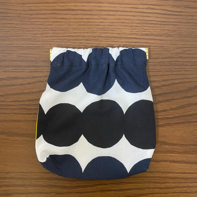 marimekko(マリメッコ)のmarimekko  ハンドメイド　バネ口ポーチ ハンドメイドのファッション小物(ポーチ)の商品写真