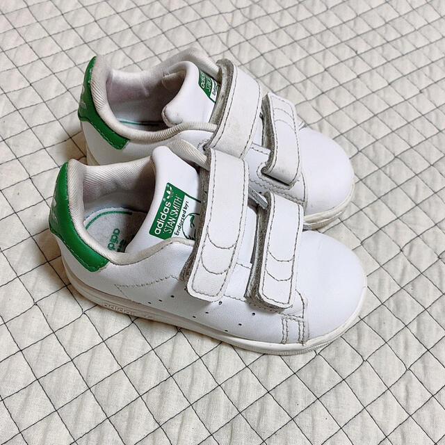 adidas(アディダス)のadidas スタンスミス13センチ キッズ/ベビー/マタニティのベビー靴/シューズ(~14cm)(スニーカー)の商品写真