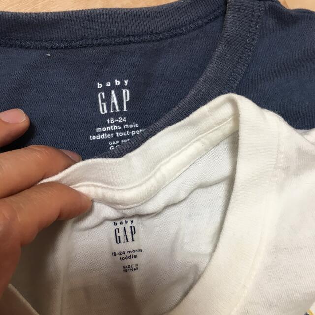 babyGAP(ベビーギャップ)の2枚セット　Tシャツ　90 キッズ/ベビー/マタニティのキッズ服男の子用(90cm~)(Tシャツ/カットソー)の商品写真