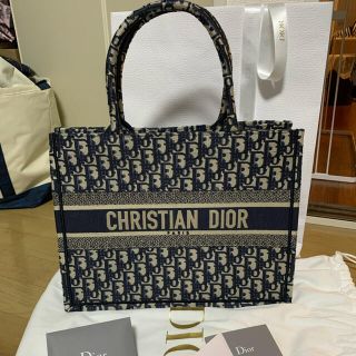 ディオール(Dior)のDIORブックトートスモール　ネイビー未使用(トートバッグ)