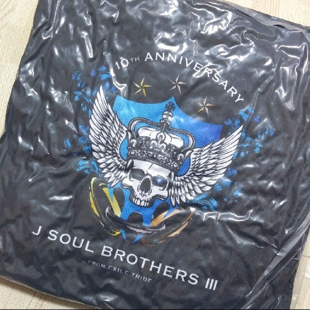 三代目 J Soul Brothers(サンダイメジェイソウルブラザーズ)の三代目J SOUL BROTHERS クッション10th anniversary エンタメ/ホビーのタレントグッズ(ミュージシャン)の商品写真