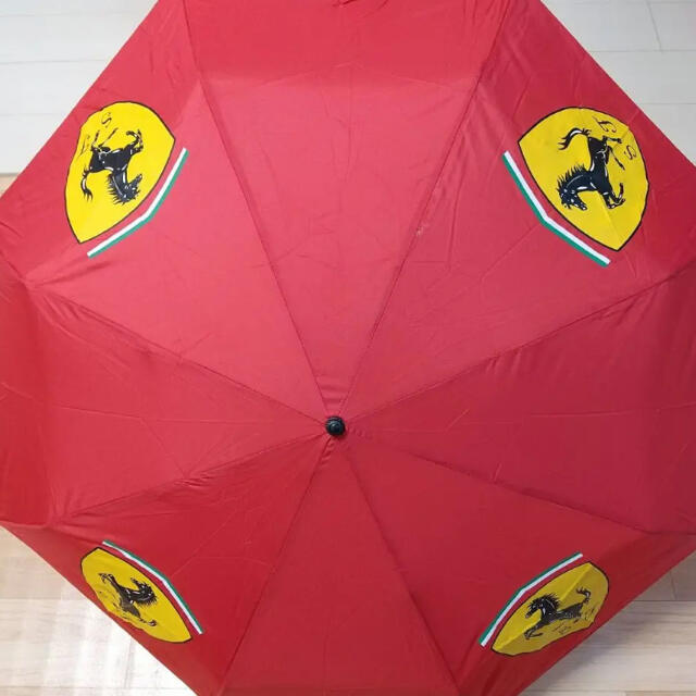 Ferrari フェラーリレッドコンパクトアンブレラ 折り畳み傘の通販 by にこ's shop｜フェラーリならラクマ
