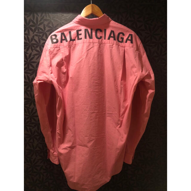 BALENCIAGA バレンシアガ バックロゴ ピンクシャツ